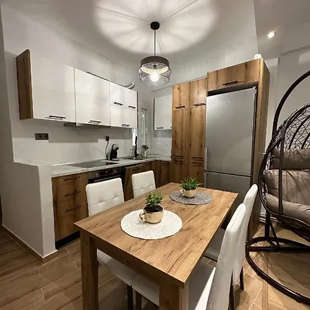 Thanos Luxurious Апартаменты