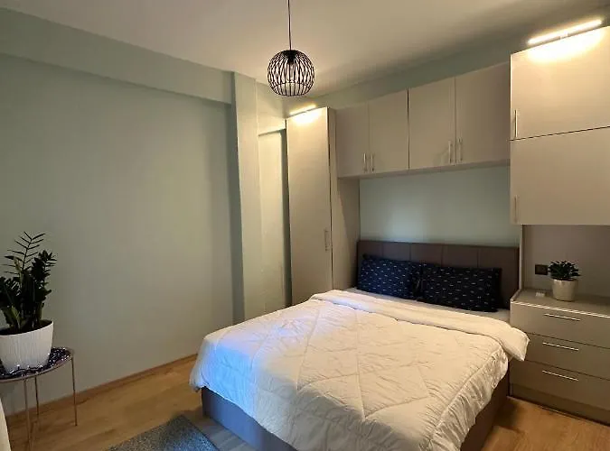 Thanos Luxurious Апартаменты *